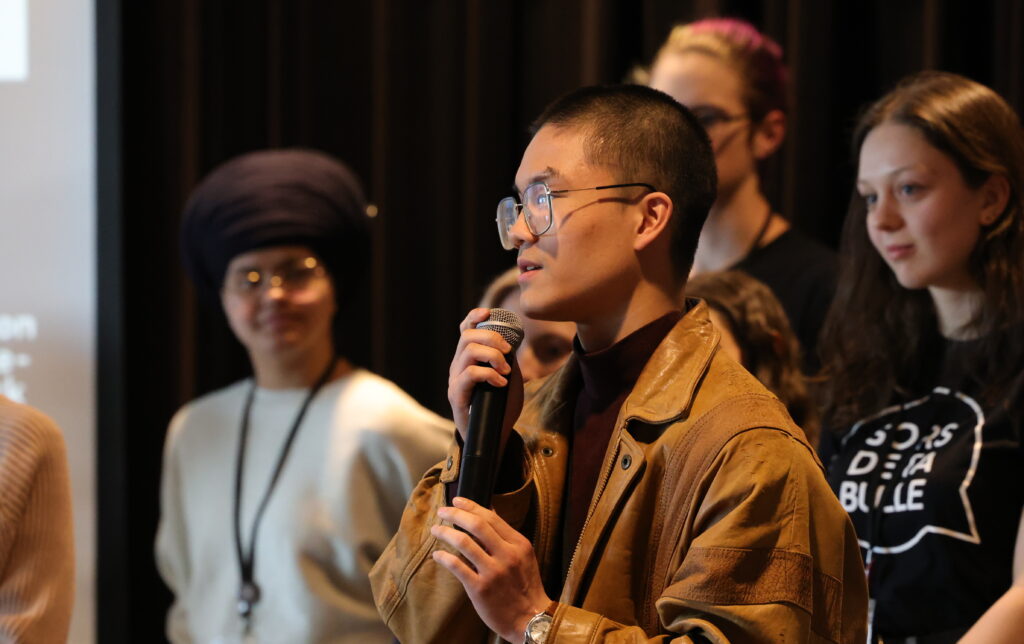 une foule d'ateliers, de conférences et de d'activités dynamiques sur les thèmes de l'environnement et l'engagement social ;